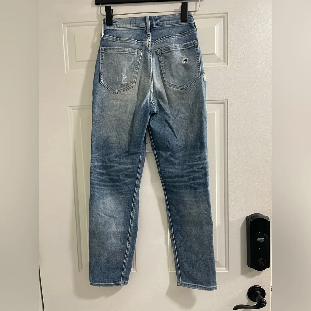 Hollister 💙Mom Jeans Blue High Rise Distressed Denim, size 0